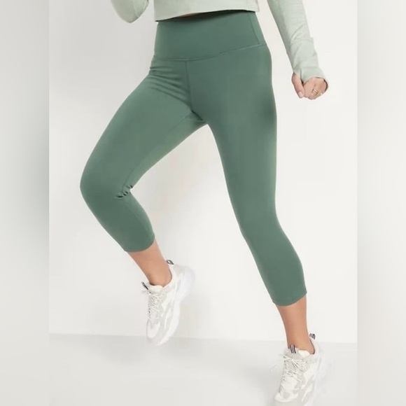 NWT! Old Navy High-Waisted PowerPress Crop Leggings - Size Medium Tall 🏋️ - Picture 1 of 2